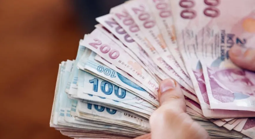 Türkiye'nin cari açığı 7 ay sonra ilk kez geriledi