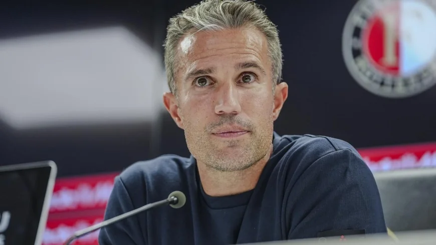 Robin van Persie'den Türk hakem sorusuna flaş cevap!